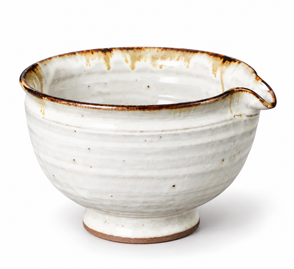 Uchiyama Kohiki Katakuchi – Handmade Japanese Ceramic Pouring Bowl 350ml